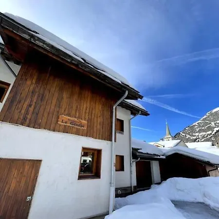 Le Genepi 4-6 Pers Apartment *